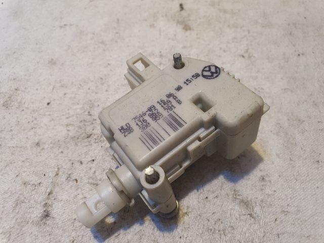 bontott VW GOLF IV Központizár Motor Tankajtó