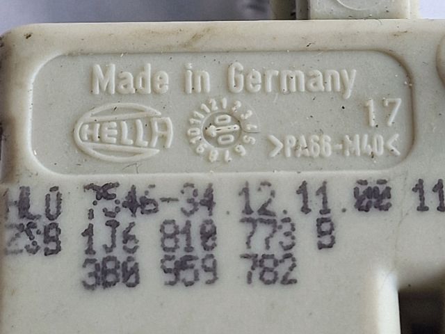 bontott VW GOLF IV Központizár Motor Tankajtó