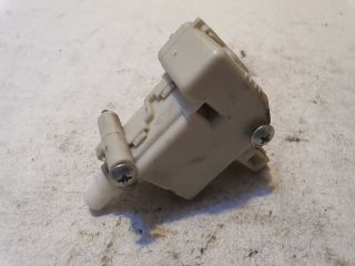 bontott VW GOLF IV Központizár Motor Tankajtó