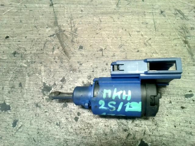 bontott VW GOLF IV Kuplung Pedál Kapcsoló