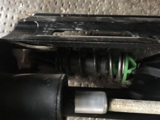 bontott VW GOLF IV Kuplung Pedál Rugó