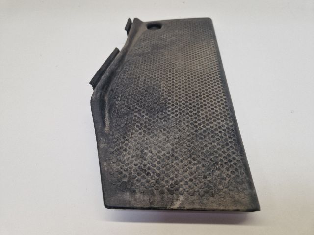 bontott VW GOLF IV Lábtámasz Burkolat