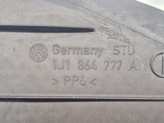 bontott VW GOLF IV Lábtámasz Burkolat