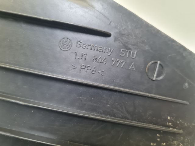 bontott VW GOLF IV Lábtámasz Burkolat