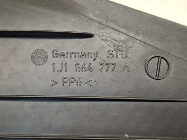 bontott VW GOLF IV Lábtámasz Burkolat