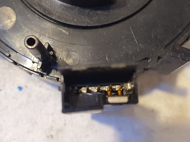 bontott VW GOLF IV Légzsák Átvezető Szalagkábel