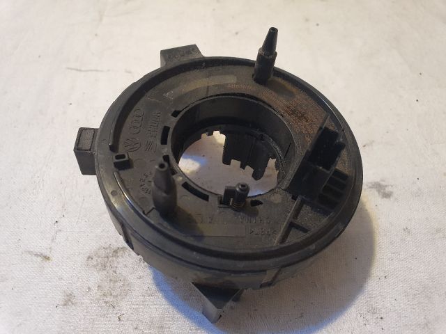 bontott VW GOLF IV Légzsák Átvezető Szalagkábel