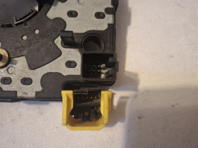 bontott VW GOLF IV Légzsák Átvezető Szalagkábel