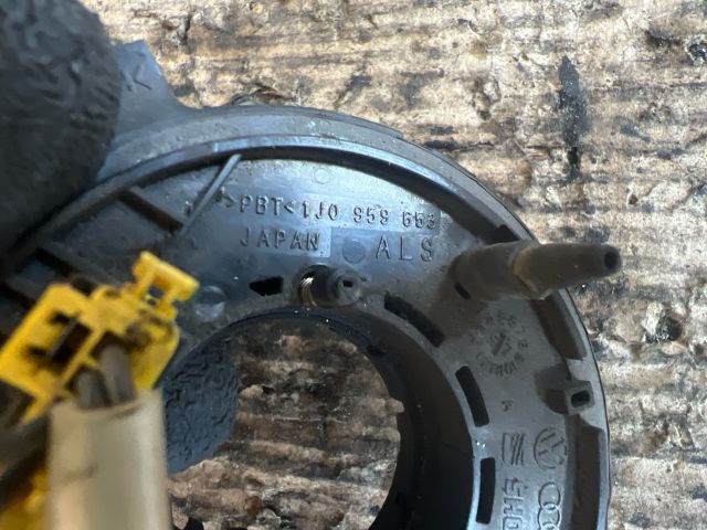 bontott VW GOLF IV Légzsák Átvezető Szalagkábel