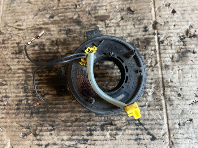 bontott VW GOLF IV Légzsák Átvezető Szalagkábel