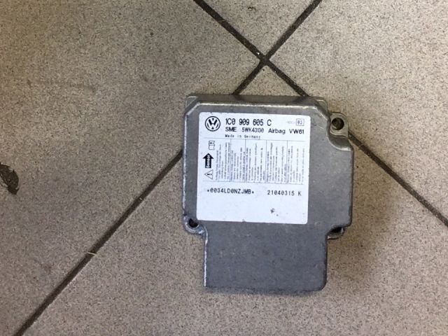 bontott VW GOLF IV Légzsák Elektronika