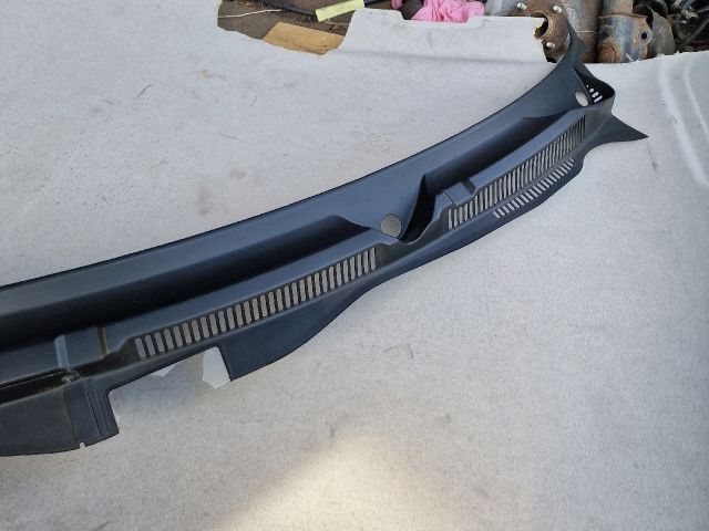 bontott VW GOLF IV Levélrács