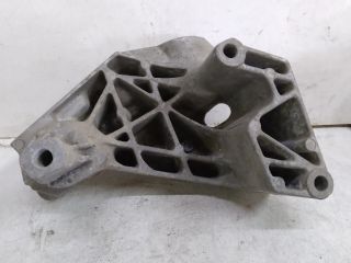 bontott VW GOLF IV Motor Tartó Bak (Fém)