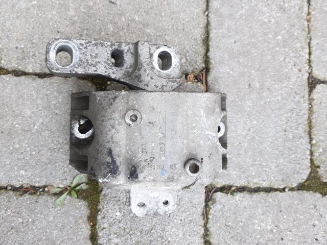 bontott VW GOLF IV Motor Tartó Bak Jobb