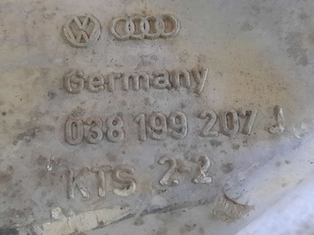 bontott VW GOLF IV Motor Tartó Bak Jobb