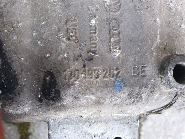 bontott VW GOLF IV Motor Tartó Bak Jobb