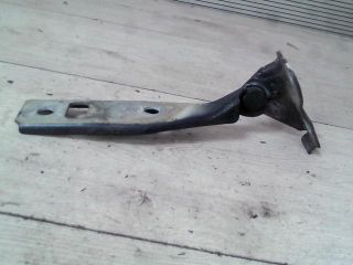 bontott VW GOLF IV Motorháztető Jobb Zsanér