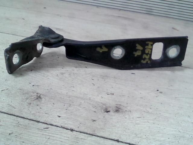 bontott VW GOLF IV Motorháztető Jobb Zsanér