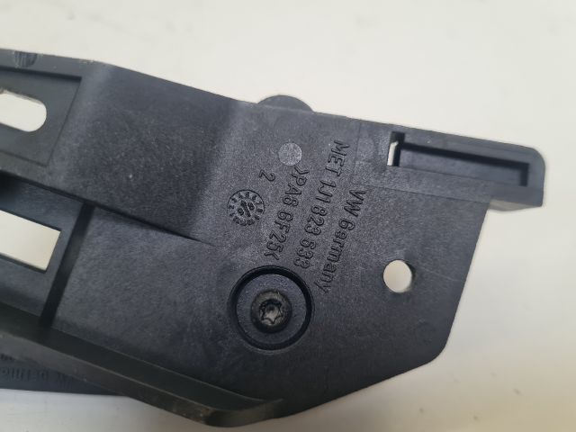 bontott VW GOLF IV Motorháztető Nyitó Kar / Gomb