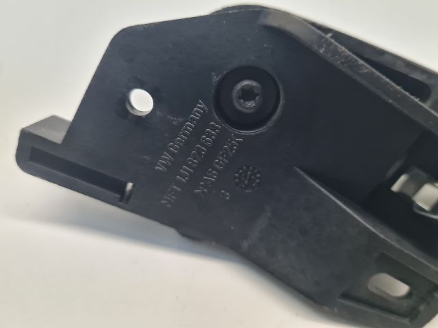 bontott VW GOLF IV Motorháztető Nyitó Kar / Gomb