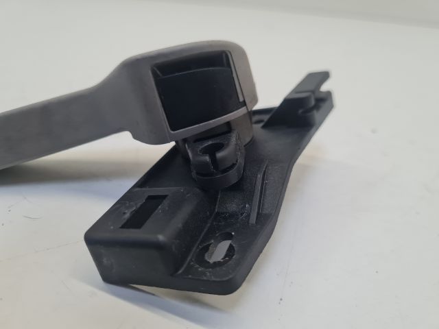 bontott VW GOLF IV Motorháztető Nyitó Kar / Gomb