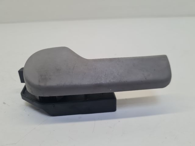 bontott VW GOLF IV Motorháztető Nyitó Kar / Gomb