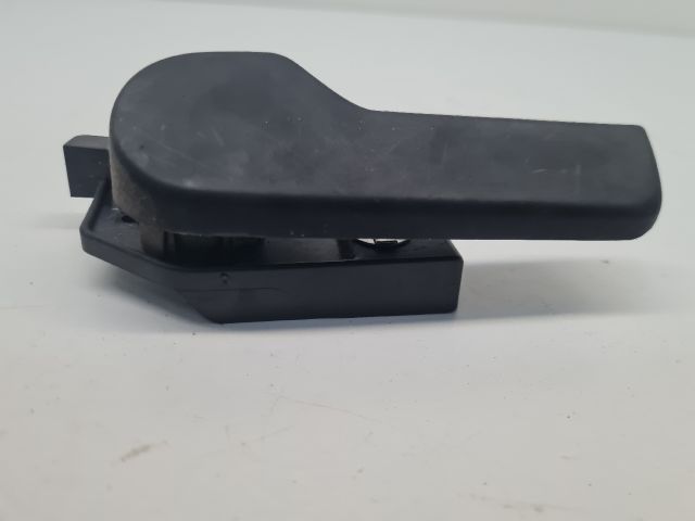 bontott VW GOLF IV Motorháztető Nyitó Kar / Gomb