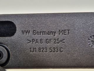 bontott VW GOLF IV Motorháztető Nyitó Kar / Gomb