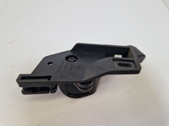 bontott VW GOLF IV Motorháztető Nyitó Kar / Gomb