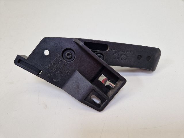 bontott VW GOLF IV Motorháztető Nyitó Kar / Gomb