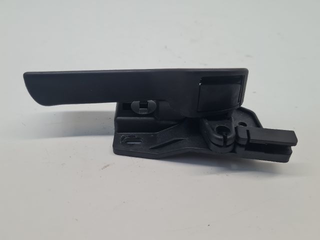 bontott VW GOLF IV Motorháztető Nyitó Kar / Gomb