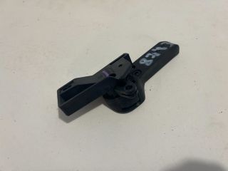 bontott VW GOLF IV Motorháztető Nyitó Kar / Gomb