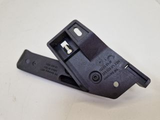 bontott VW GOLF IV Motorháztető Nyitó Kar / Gomb