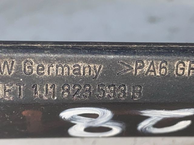 bontott VW GOLF IV Motorháztető Nyitó Kar / Gomb