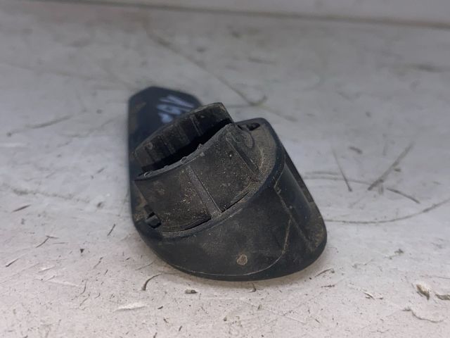 bontott VW GOLF IV Motorháztető Nyitó Kar / Gomb