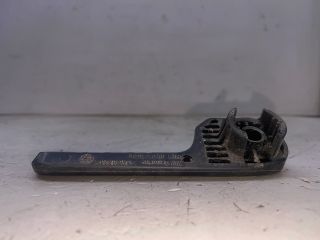 bontott VW GOLF IV Motorháztető Nyitó Kar / Gomb