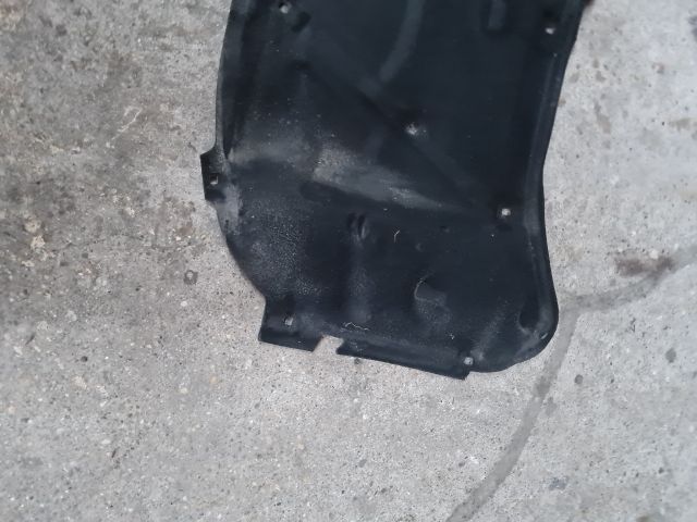 bontott VW GOLF IV Motorháztető Szigetelés