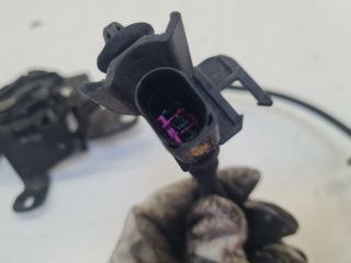 bontott VW GOLF IV Motorháztető Zárszerkezet