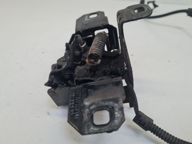 bontott VW GOLF IV Motorháztető Zárszerkezet