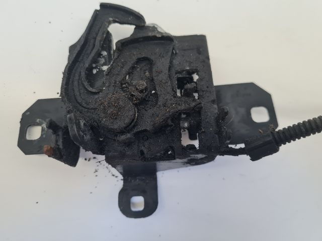 bontott VW GOLF IV Motorháztető Zárszerkezet