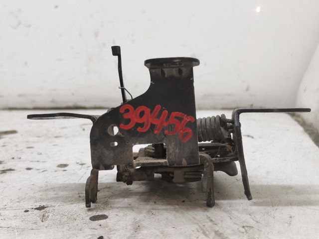 bontott VW GOLF IV Motorháztető Zárszerkezet