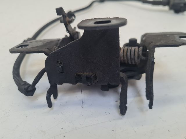 bontott VW GOLF IV Motorháztető Zárszerkezet