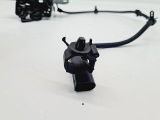 bontott VW GOLF IV Motorháztető Zárszerkezet