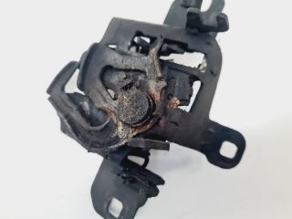 bontott VW GOLF IV Motorháztető Zárszerkezet