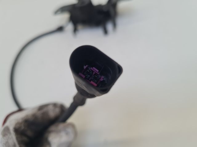 bontott VW GOLF IV Motorháztető Zárszerkezet