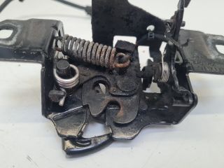 bontott VW GOLF IV Motorháztető Zárszerkezet