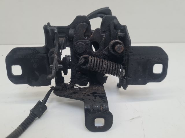 bontott VW GOLF IV Motorháztető Zárszerkezet