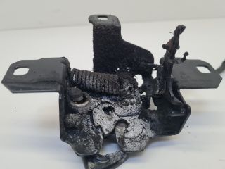 bontott VW GOLF IV Motorháztető Zárszerkezet