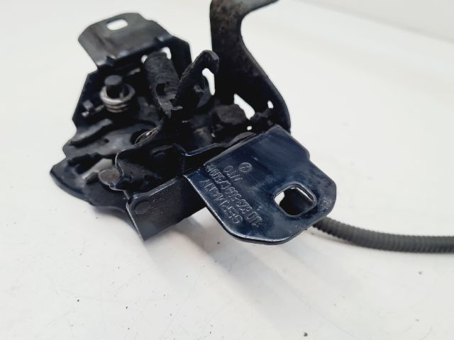 bontott VW GOLF IV Motorháztető Zárszerkezet