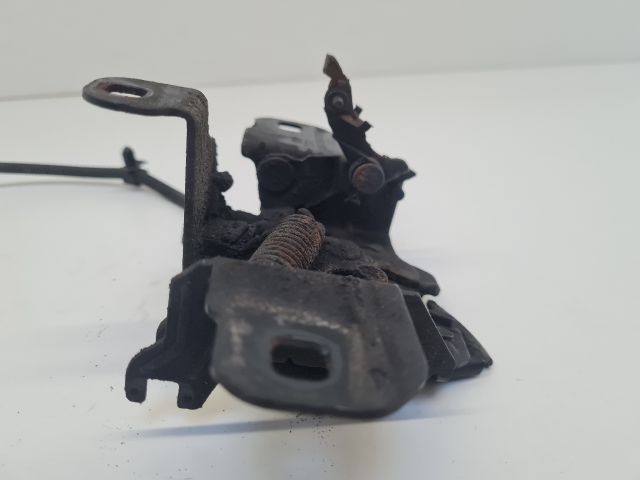 bontott VW GOLF IV Motorháztető Zárszerkezet